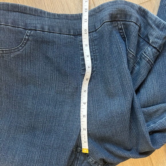 Soft Surroundings Pull On Jeans Size Medium Blue Straight Leg - Picture 7 of 9